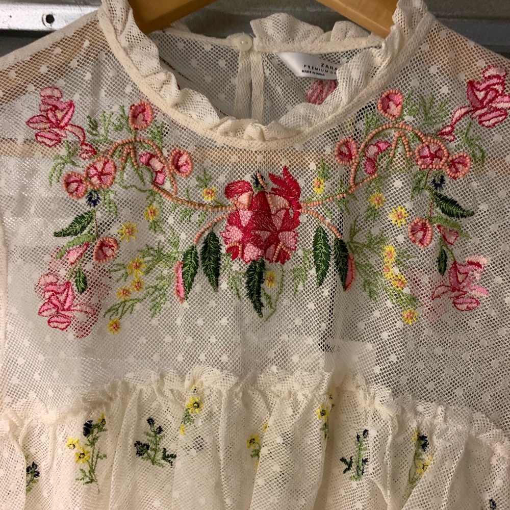 Zara cream white embroidered floral mesh lace ruffle top - Picture 2 of 4